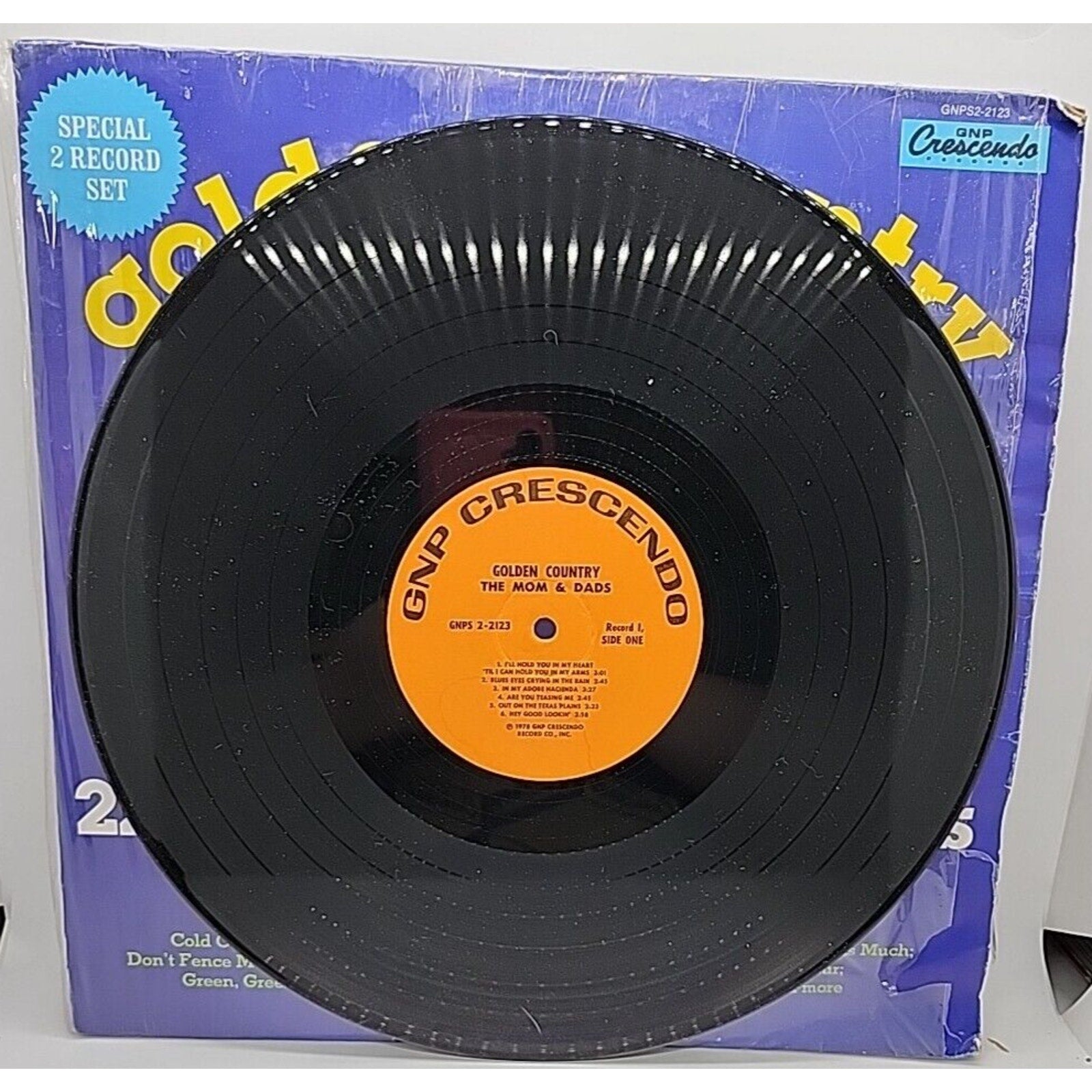 The Mom And Dads - Golden Country - 22 Favorite Country Songs (Record)