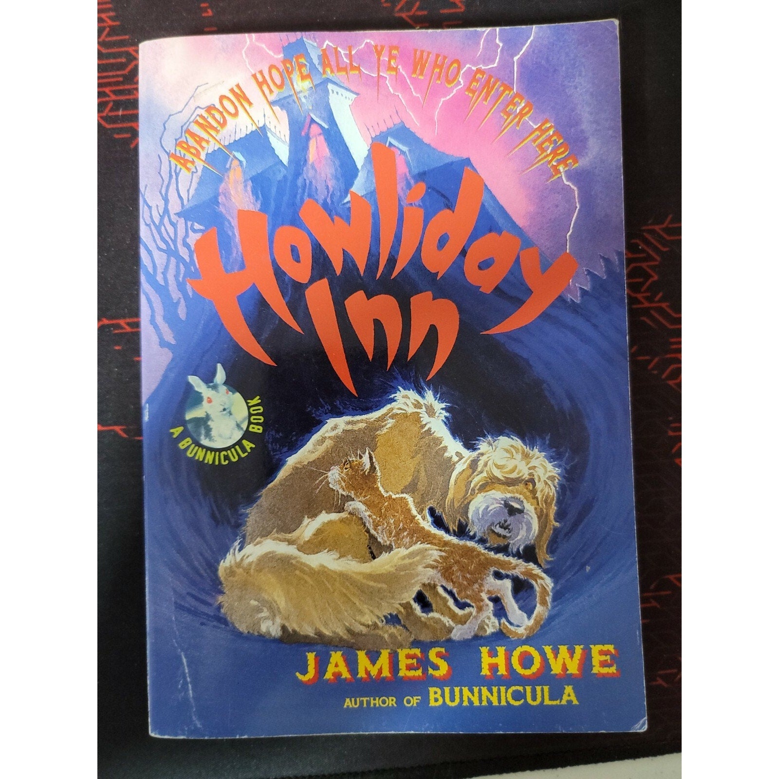 Howliday Inn James Howe