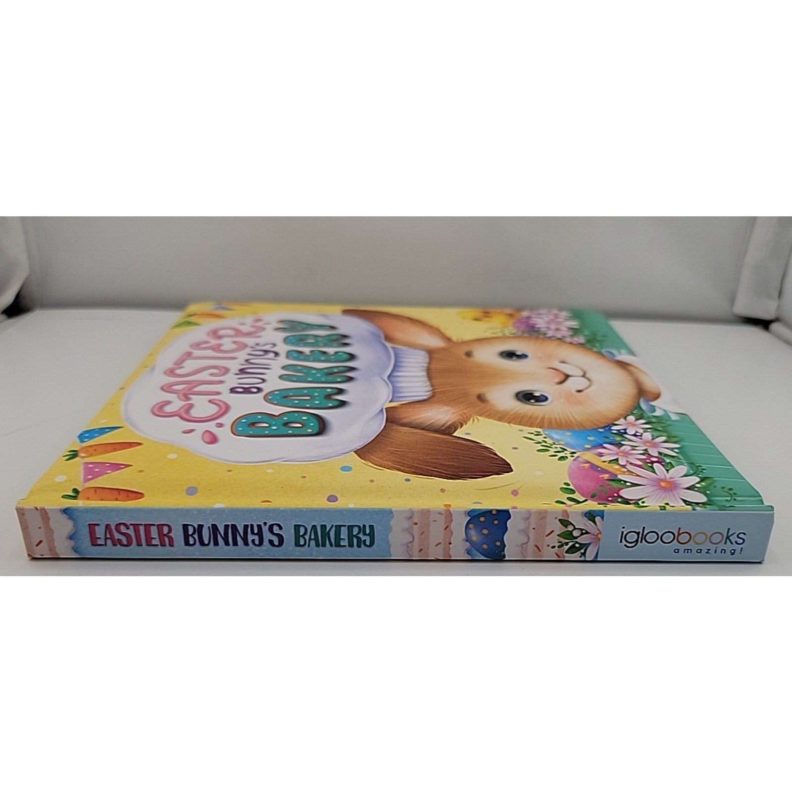 Easter Bunny's Bakery : Padded Board Book by IglooBooks (2022, Children's Board