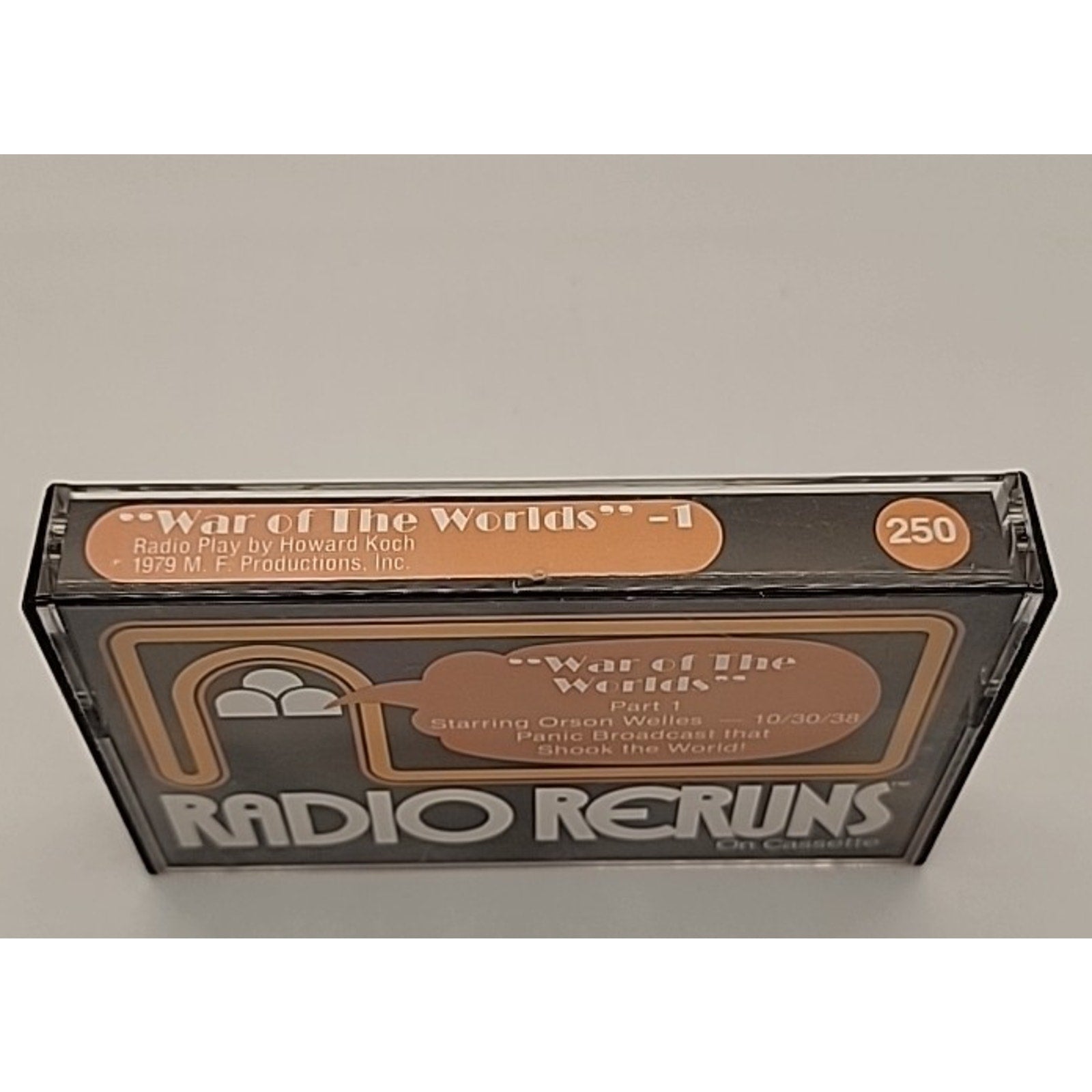 Radio Reruns #250 War Of The Worlds Part 1 (Cassette)