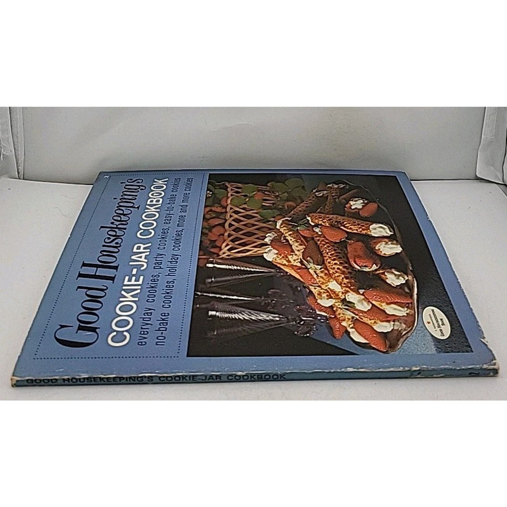 Good Housekeeping's Cookie-Jar Cookbook Paperback Book Copyright 1971