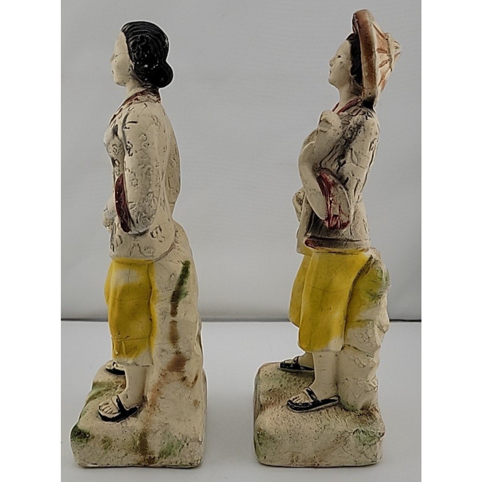 Pair of Vintage Japanese Asian Chalk Ware Chalkware Figures Figurines Musician