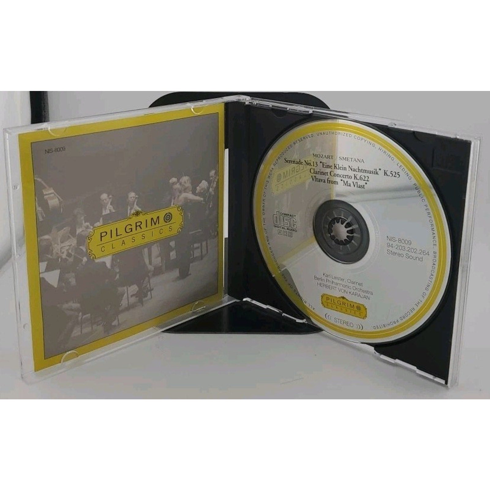 Mozart: Eine Kleine Nachtmusik by Karajan, Herbert Von; Berlin Philharmonic (CD)