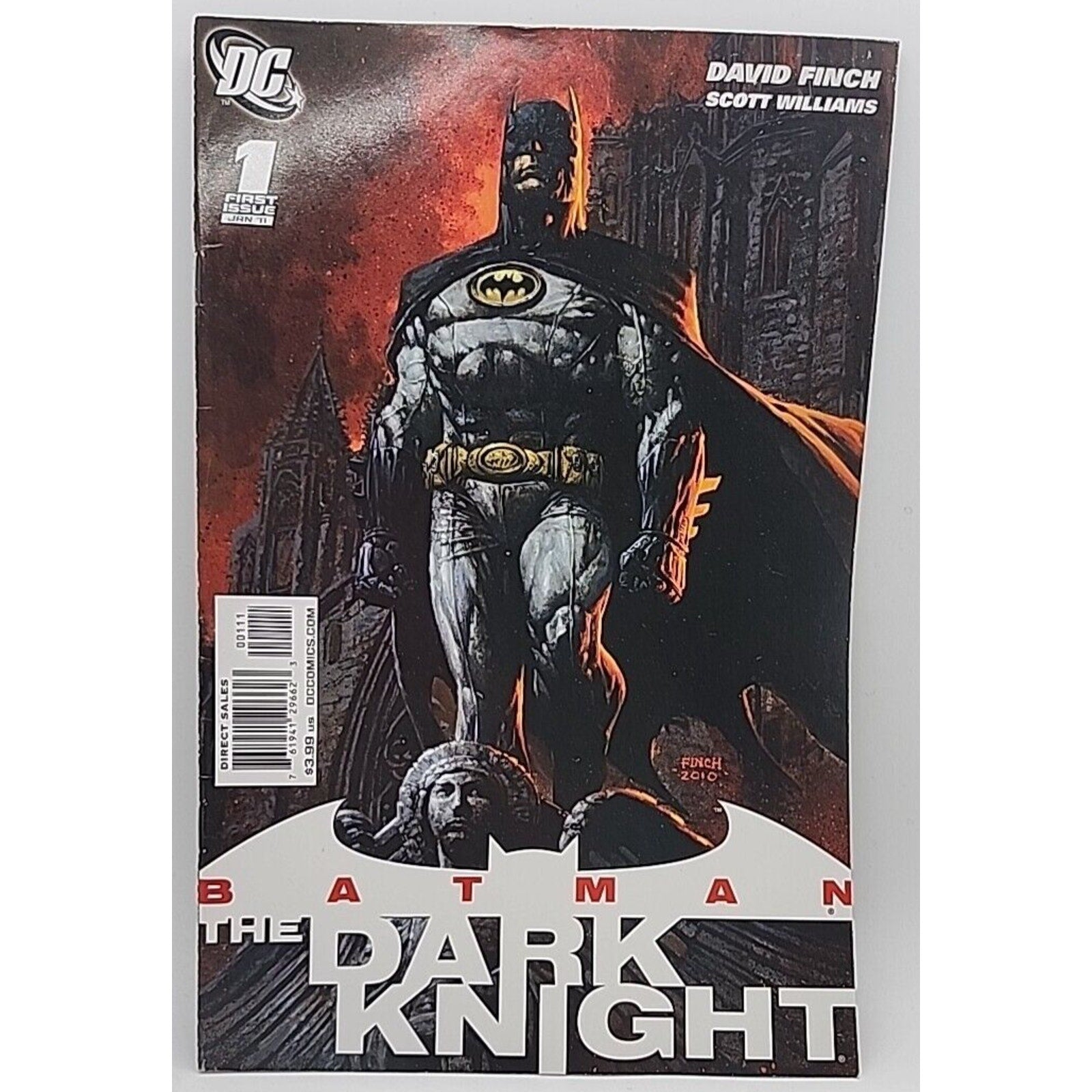 Batman: The Dark Knight Issue #1 (January 2011, DC Comics)