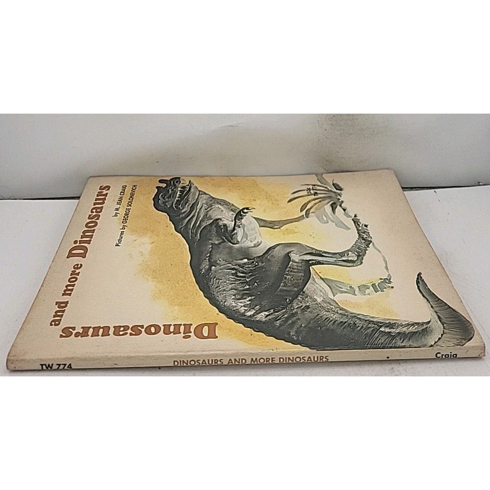 Dinosaurs and More Dinosaurs - Paperback By Craig, M. Jean